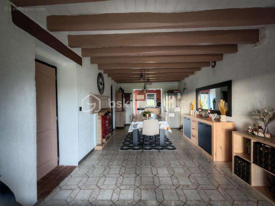 Maison à MONTREVEL-EN-BRESSE