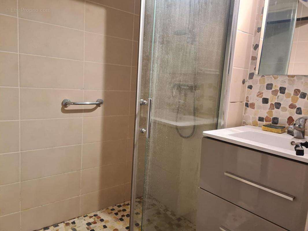 Maison à SAINT-GEORGES-DES-COTEAUX