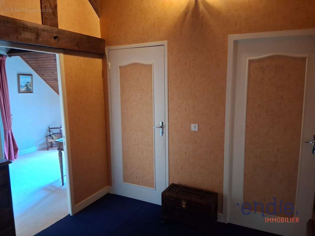 Maison à SAINT-BONNET-TRONCAIS