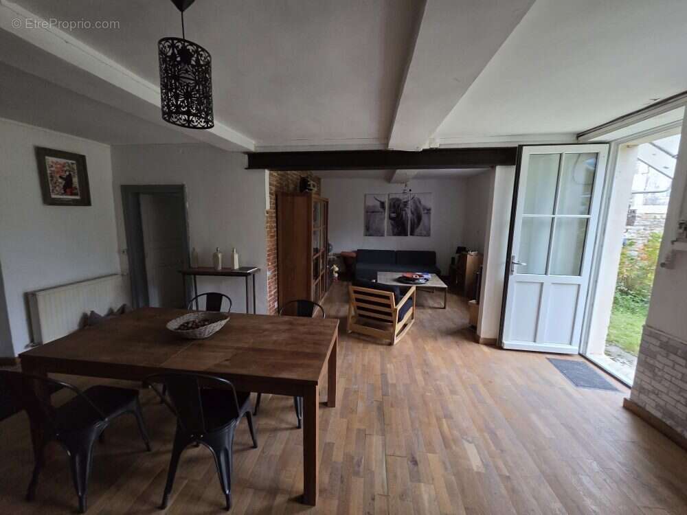 Maison à MORTREE