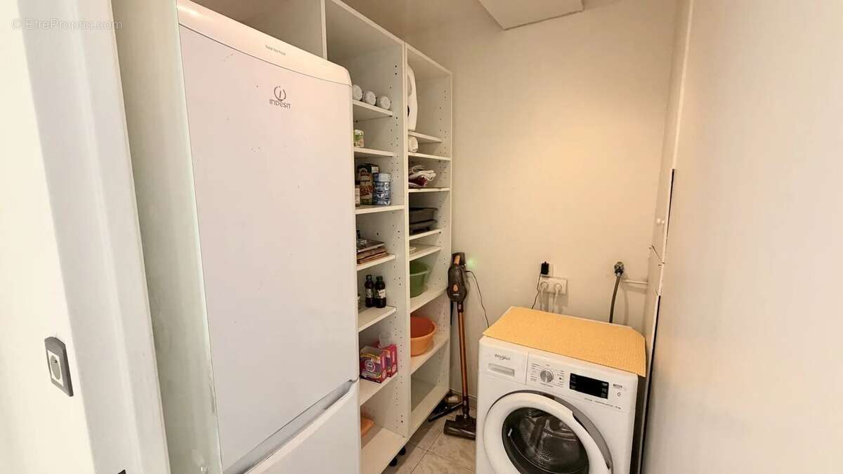 Appartement 80 m² à Vitrolles  - photo 9