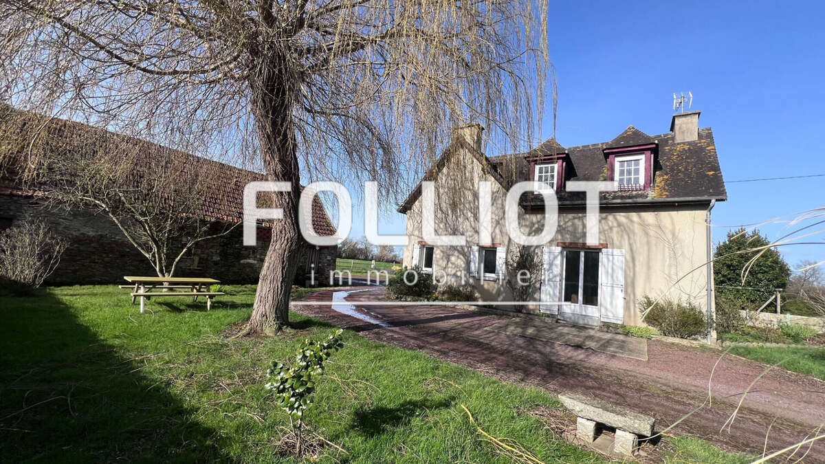 Maison à SAINT-CLAIR-SUR-L'ELLE