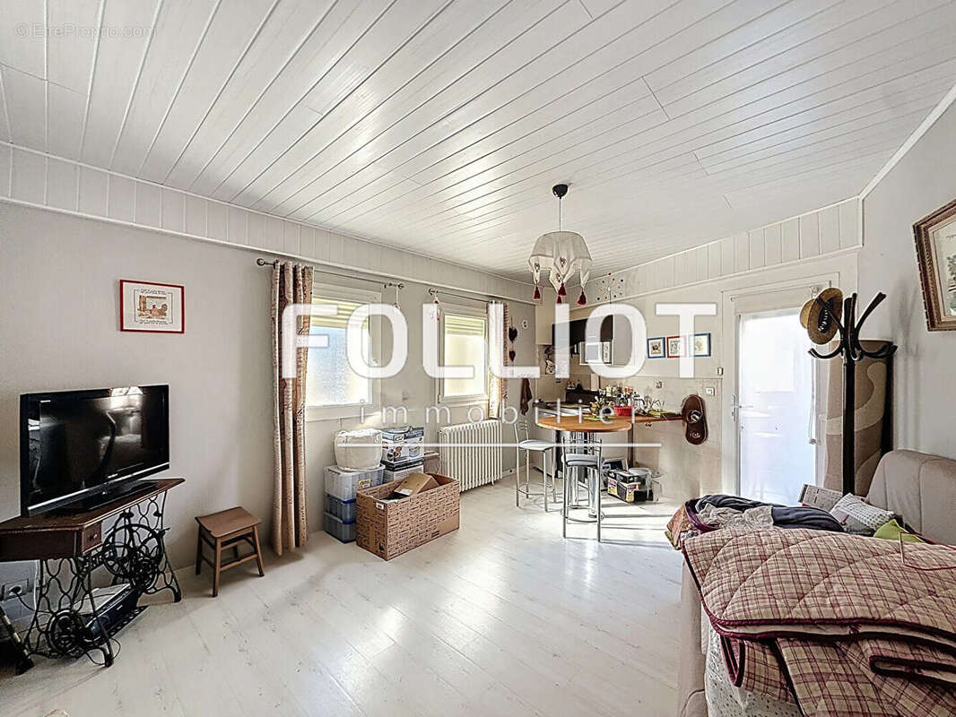 Maison à SAINT-PAIR-SUR-MER