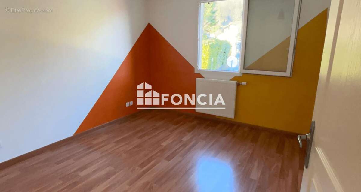 À vendre ,Spacieux T4 dans résidence recherchée avec vue exceptionnelle sur Belledonne - photo 14