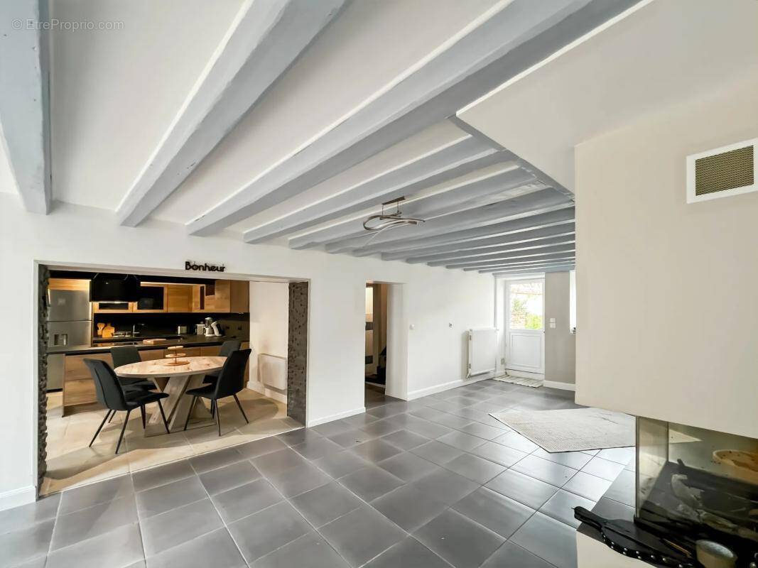 Maison à JOUY-SUR-MORIN