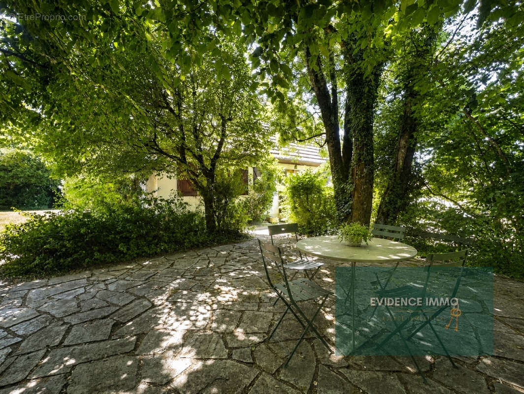 Maison à VIRIEU