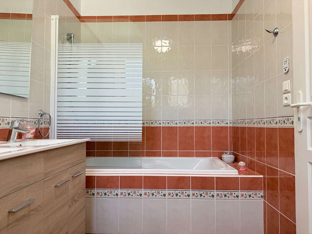 Maison à LAGARDE-PAREOL