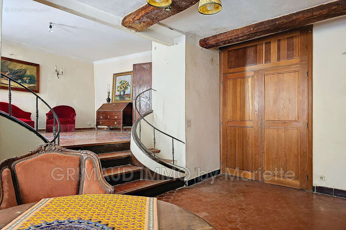 Maison à GRIMAUD