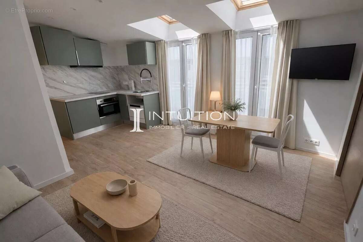Cannes - République : maison de ville avec local commercial et appartement - photo 3
