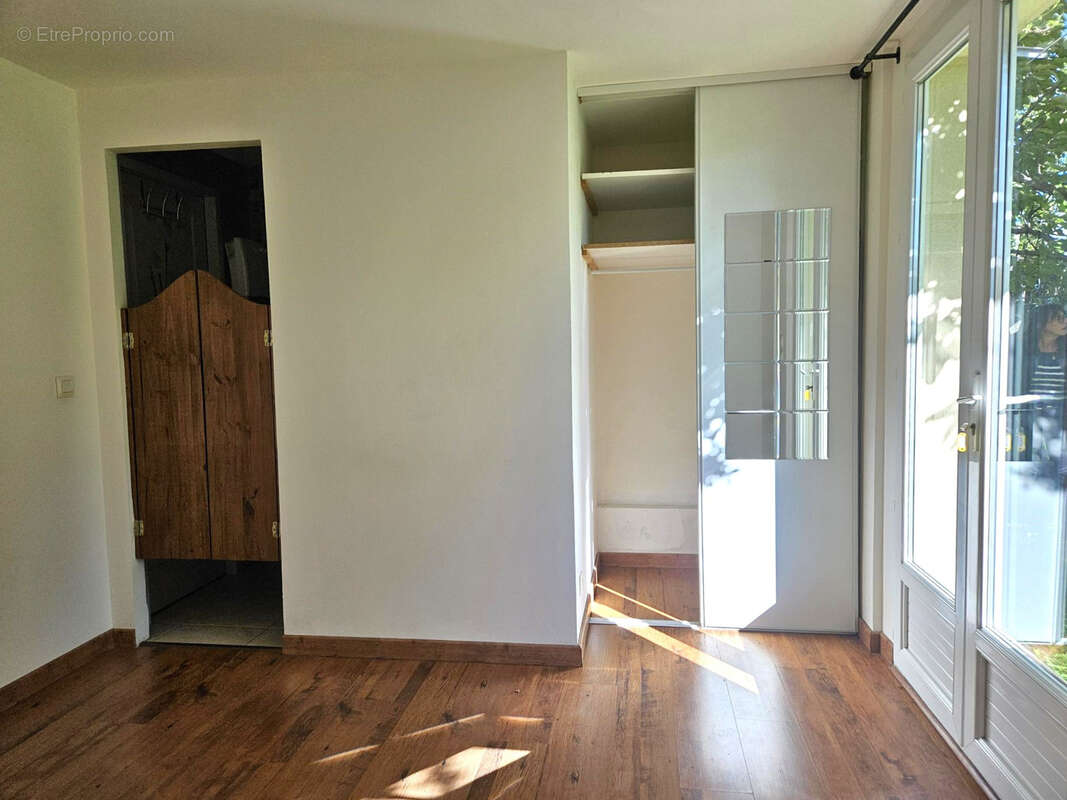 Maison à CAMARET-SUR-AIGUES