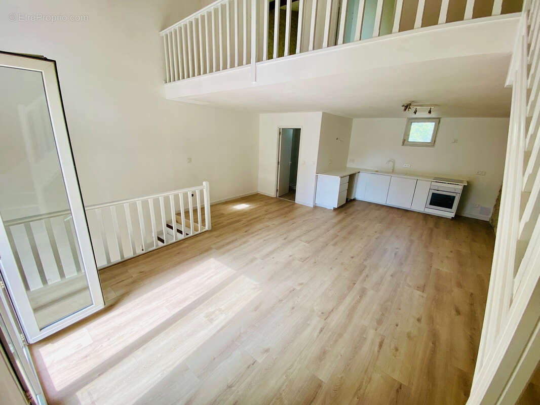 Appartement à SAINT-JEAN-DE-VEDAS