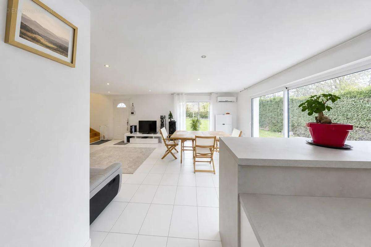 Maison de 4 pièces de 105 m² à Lully - photo 3