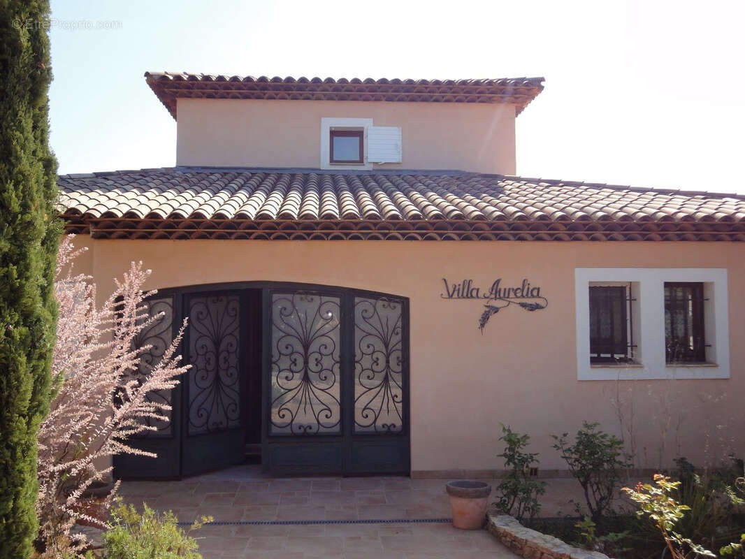 Maison 256 m2 - 5 chambres avec Piscine/ Pool house - BRIGNOLES - photo 2