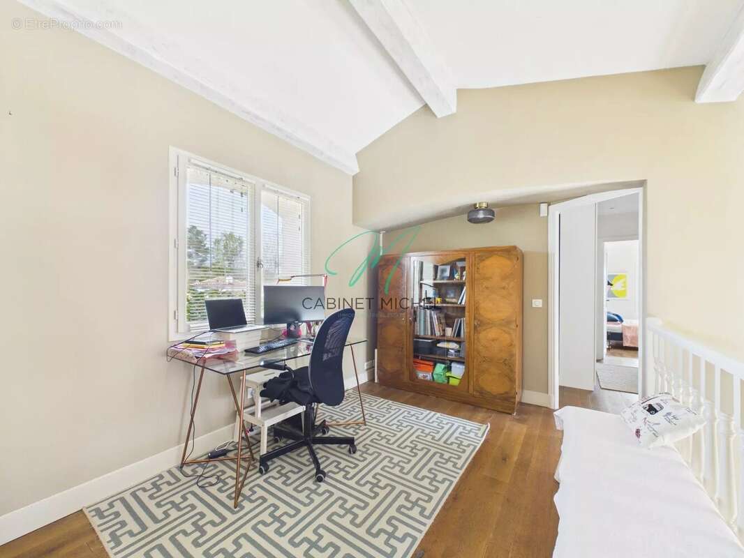 Maison à ROQUEFORT-LES-PINS