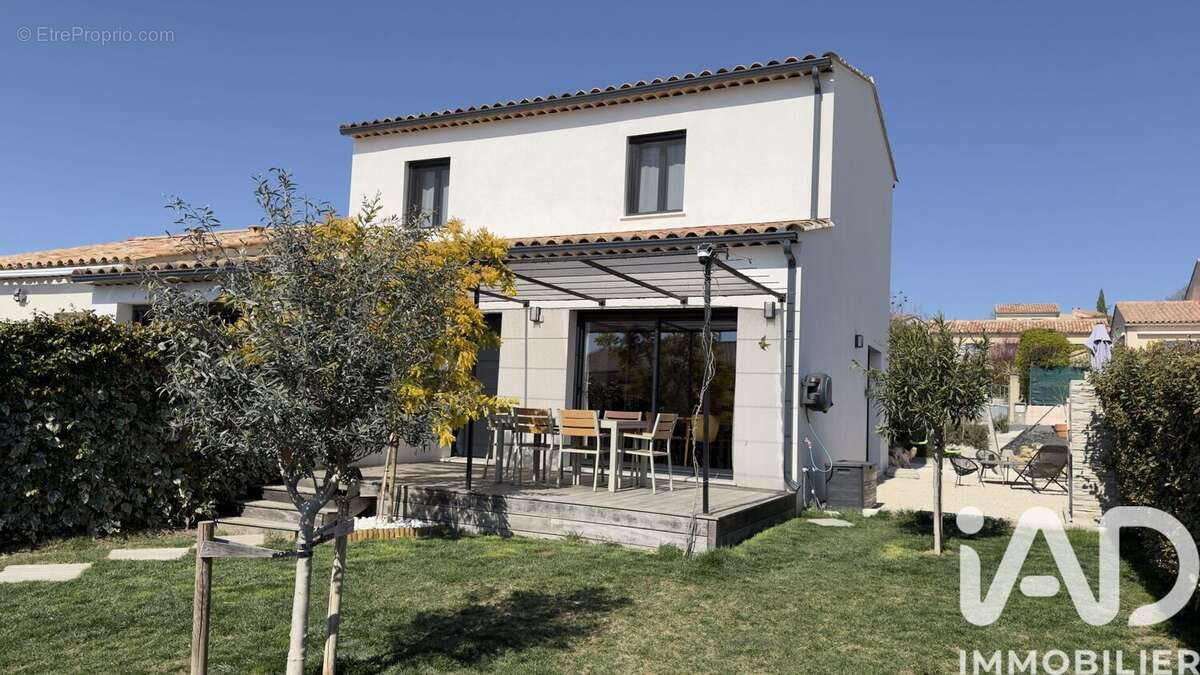 Photo 2 - Maison à PIERREVERT