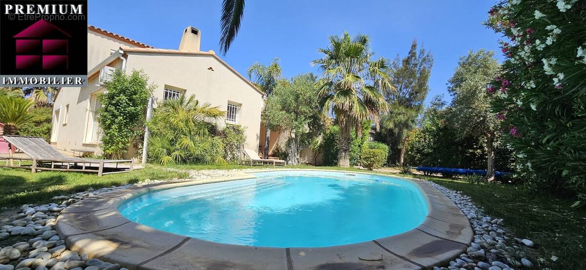 Maison à SAINT-ESTEVE