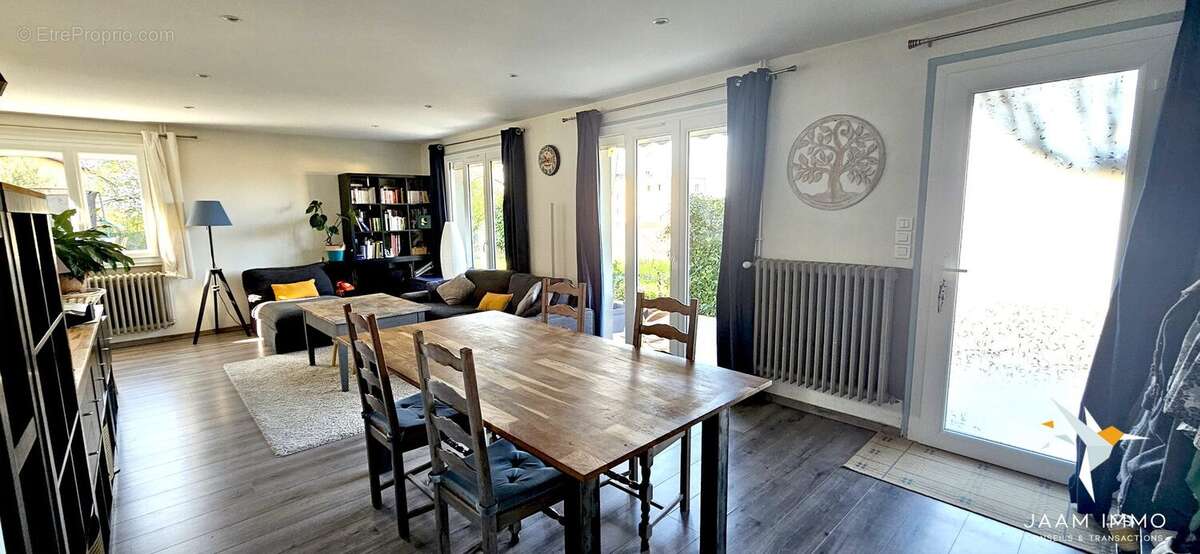 Maison à MONTMERLE-SUR-SAONE