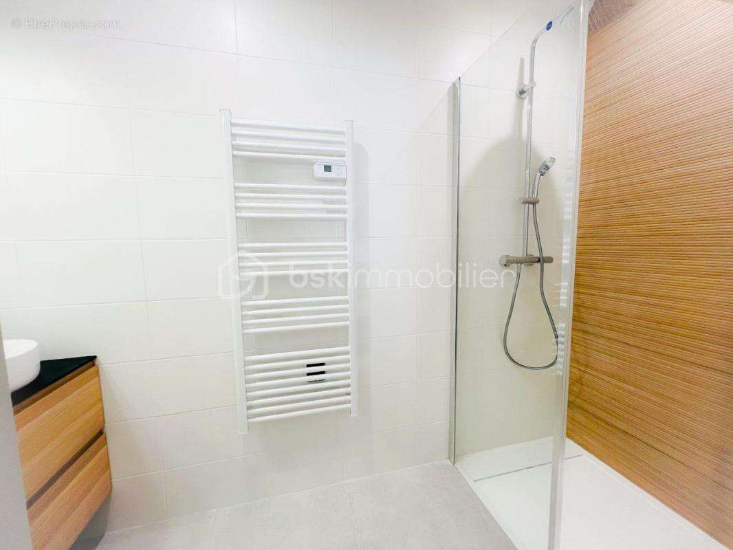 Maison à CHAMPAGNE-AU-MONT-D&#039;OR