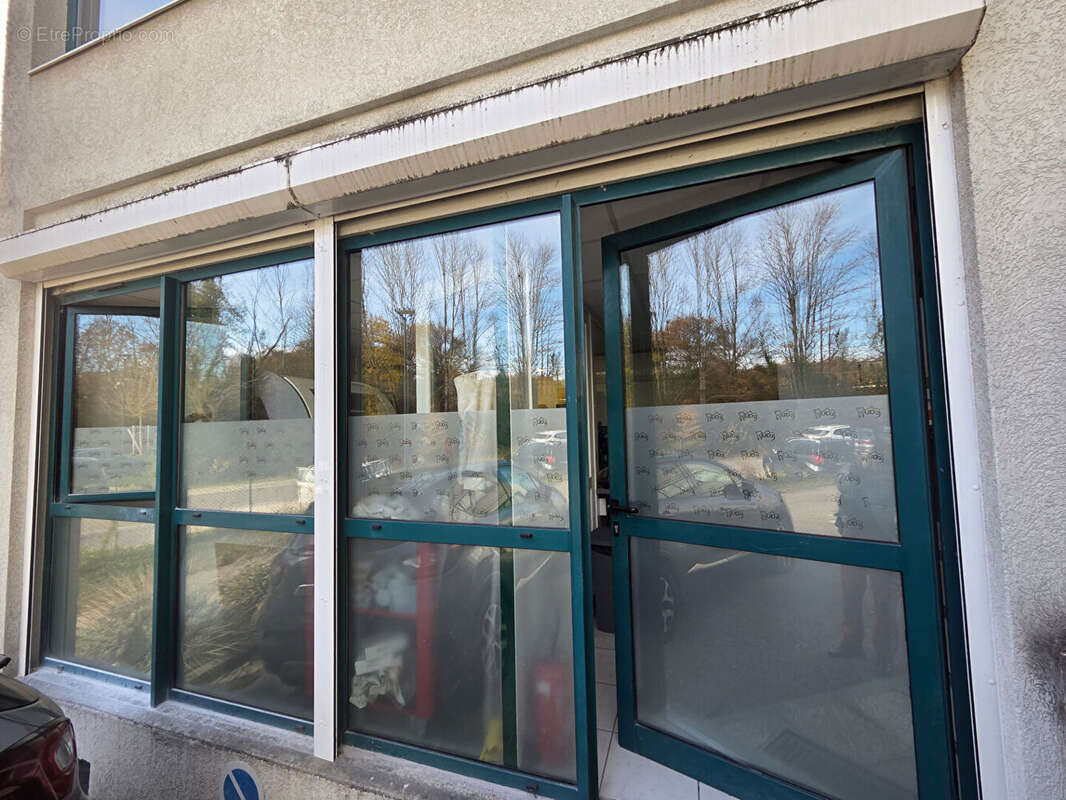 Commerce à GRESY-SUR-AIX