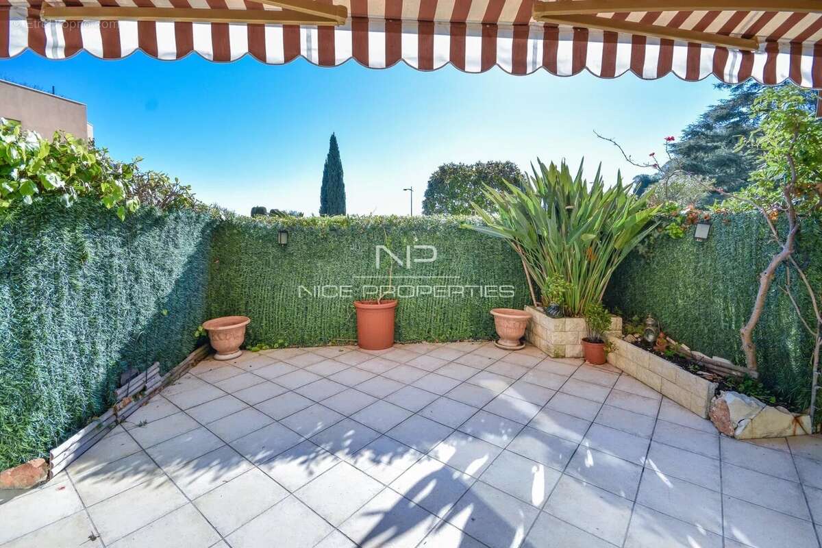 Appartement à ROQUEBRUNE-CAP-MARTIN