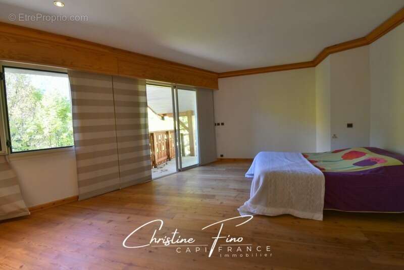 Maison à LA SALLE-LES-ALPES