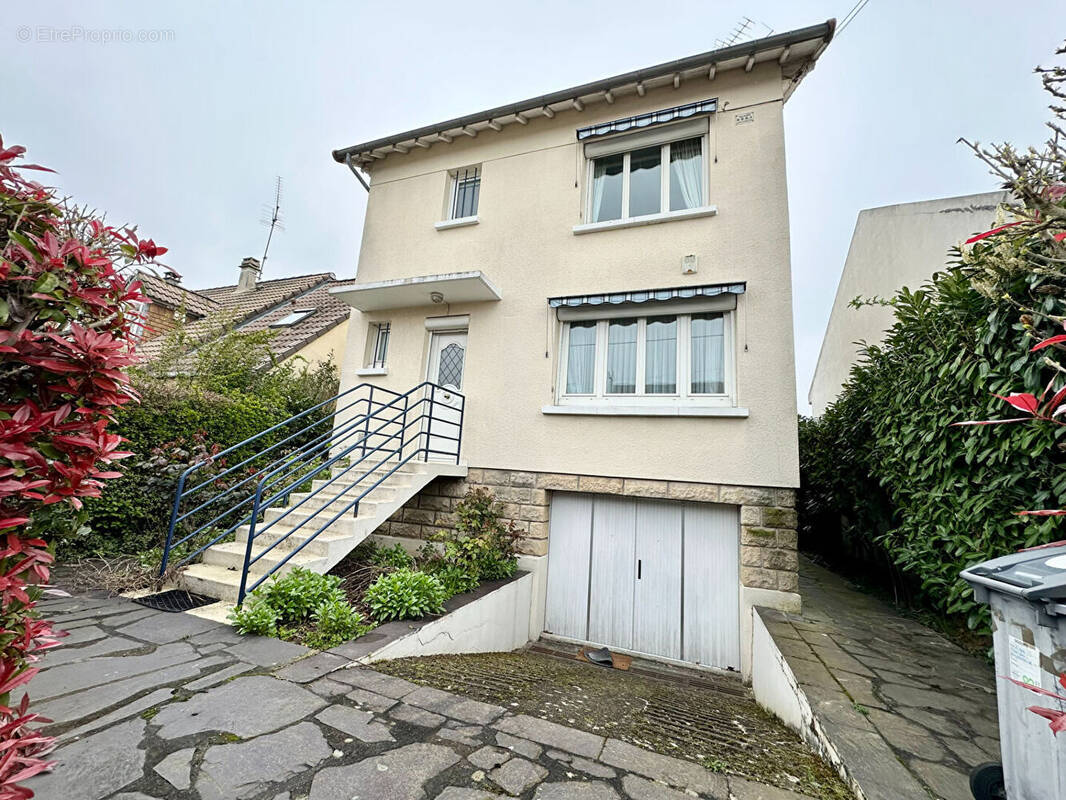 Maison à GOUSSAINVILLE