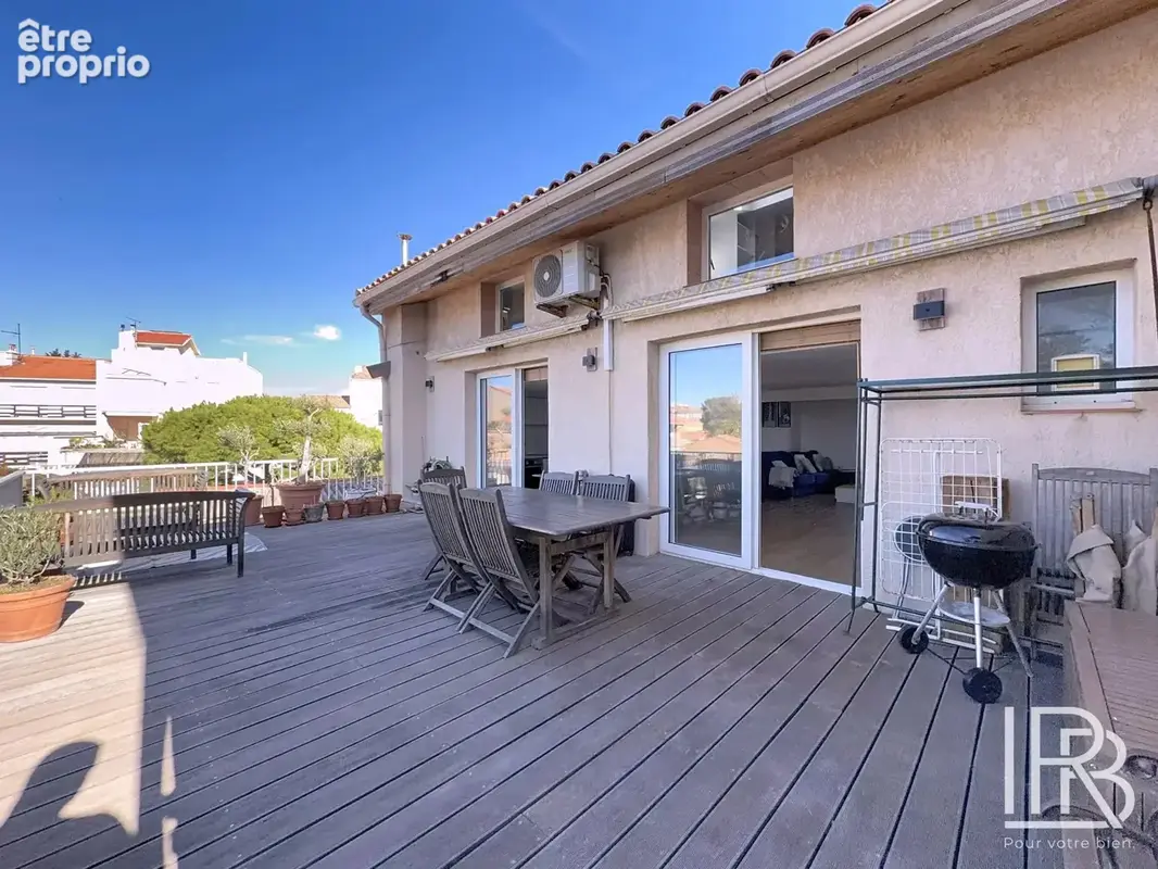 Duplex dernier étage – terrasse vue mer – endoume - photo 15
