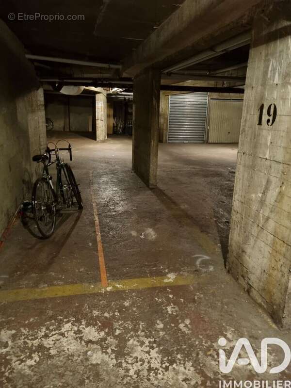 Photo 3 - Parking à PARIS-19E