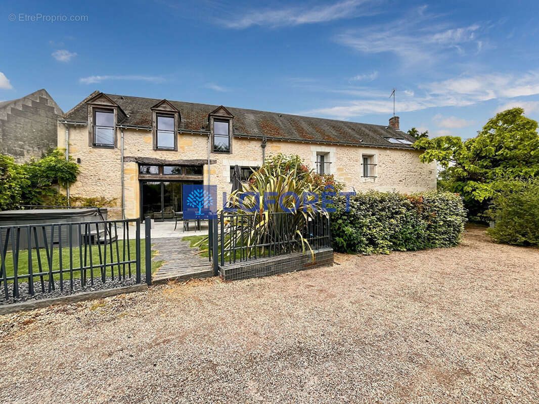 Maison à AZAY-LE-RIDEAU