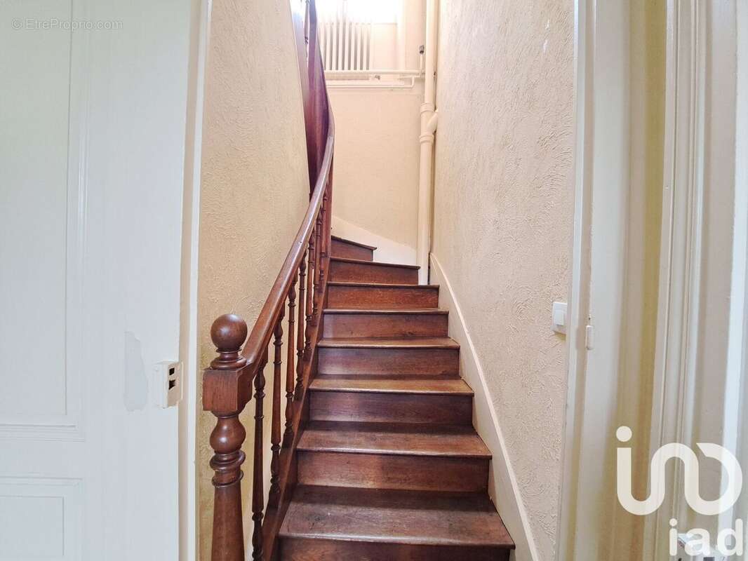Maison 194 m² à Hommes  - photo 6