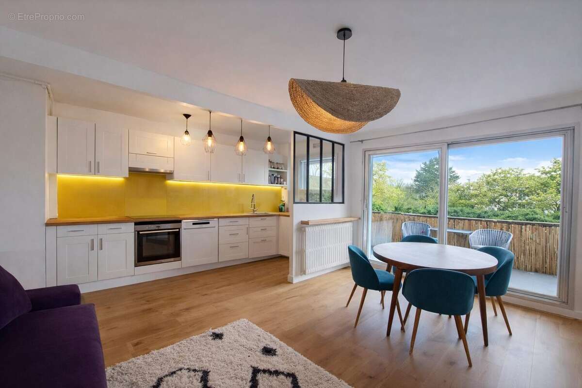 Appartement 70 m² à Le Vesinet  - photo 2