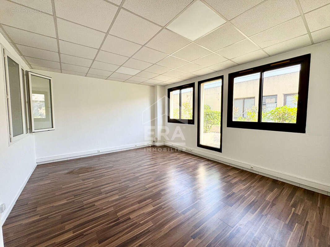 Bureaux 71m² à mougins - photo 2