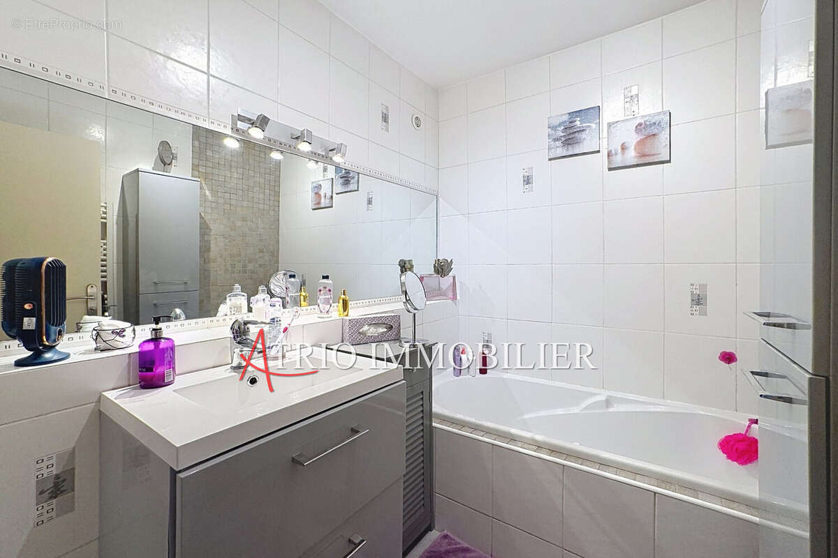 Appartement 75 m² à Villeneuve-Loubet  - photo 9