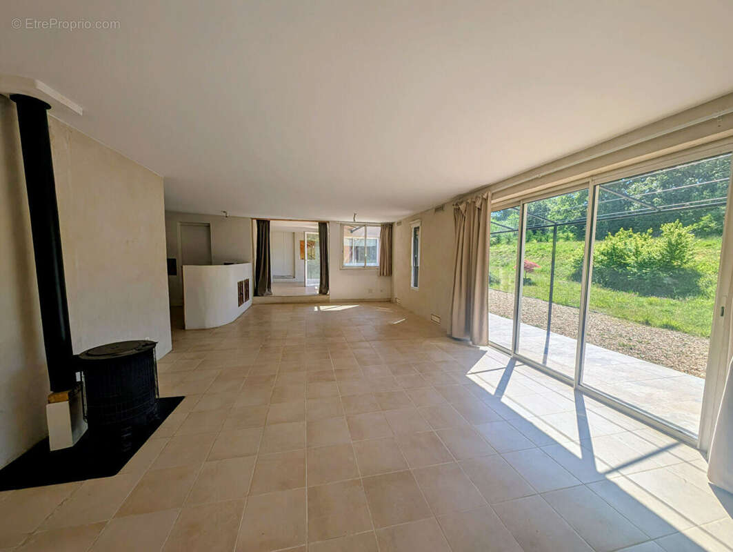 Maison à BOUQUET
