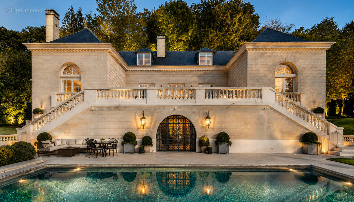 Maison à BUC