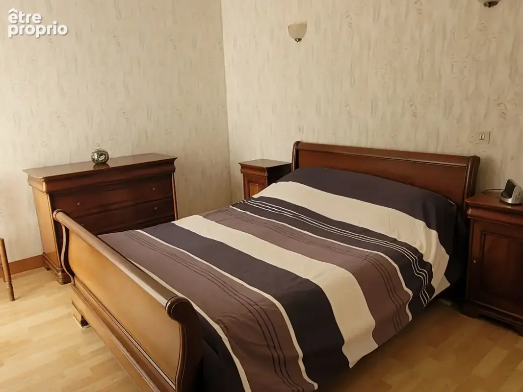 A vendre Bignan, maison 139m², 5 chambres, terrain d'environ 4365m² - photo 6