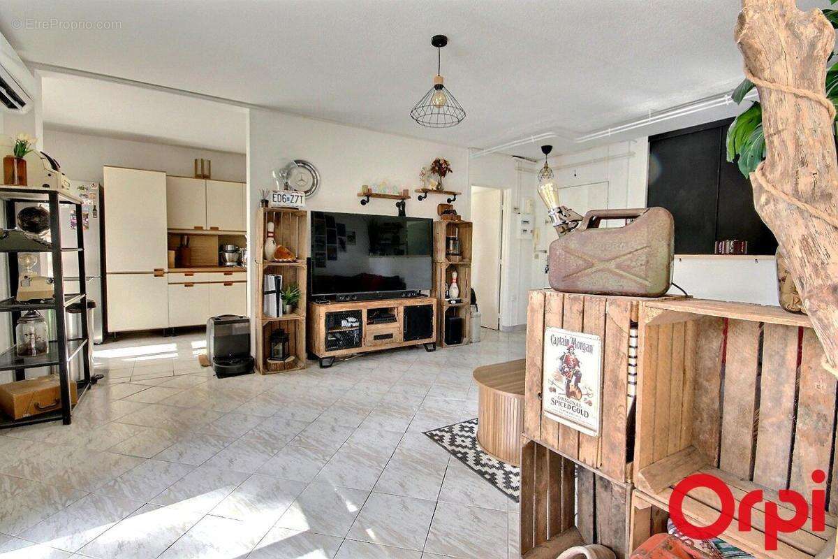 Appartement à MARSEILLE-11E