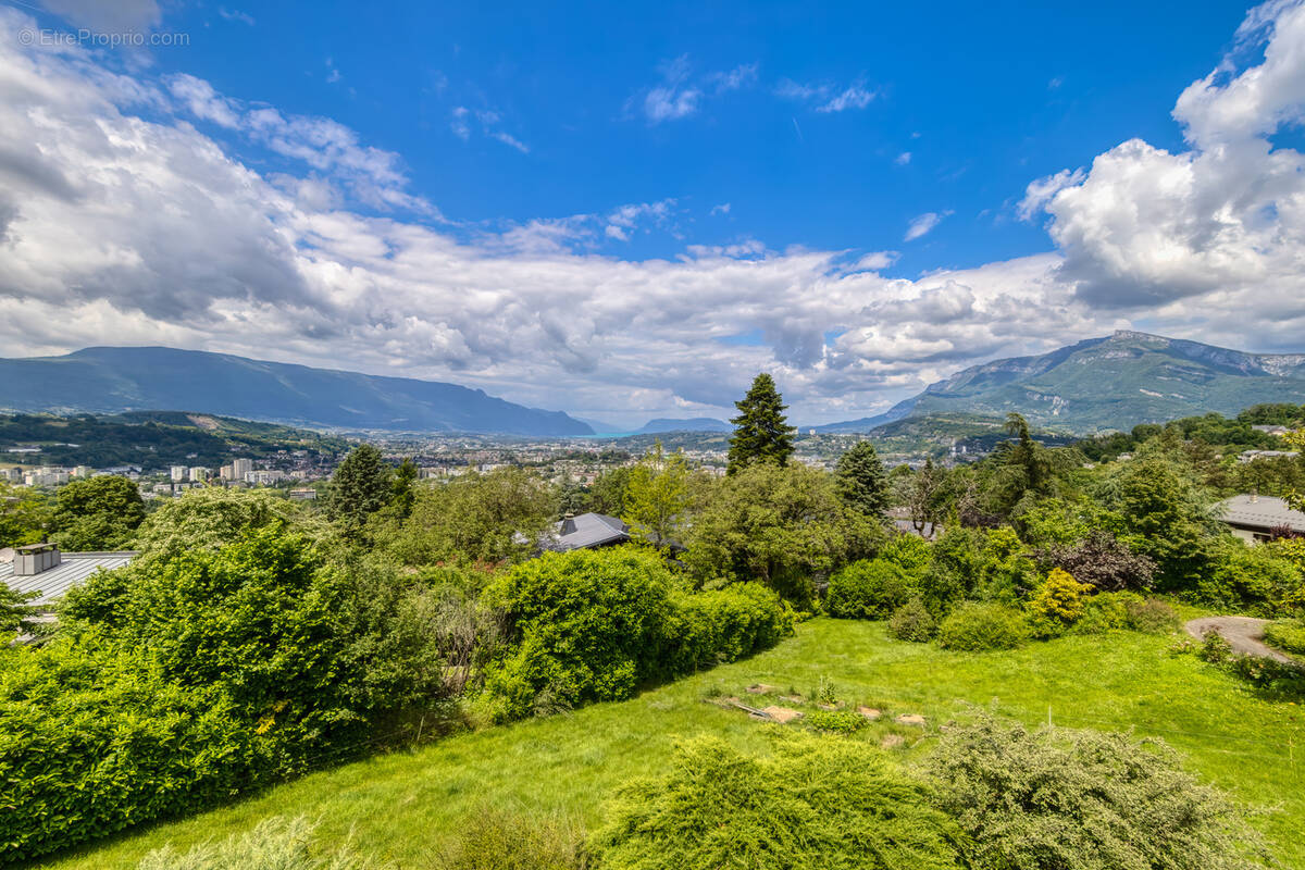 Maison à JACOB-BELLECOMBETTE