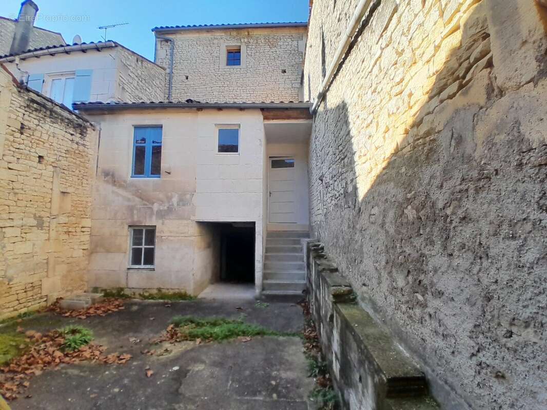 Maison à JARNAC