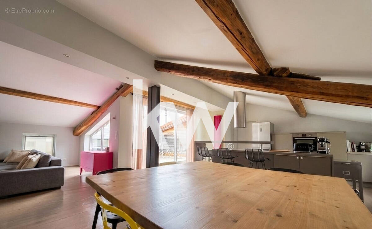Appartement à SAINT-ETIENNE