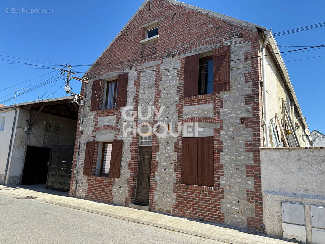 Appartement à CLAYE-SOUILLY