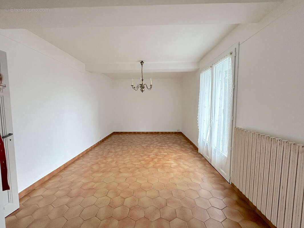 Maison SEMUSSAC 7 pièces 178m2 - photo 8