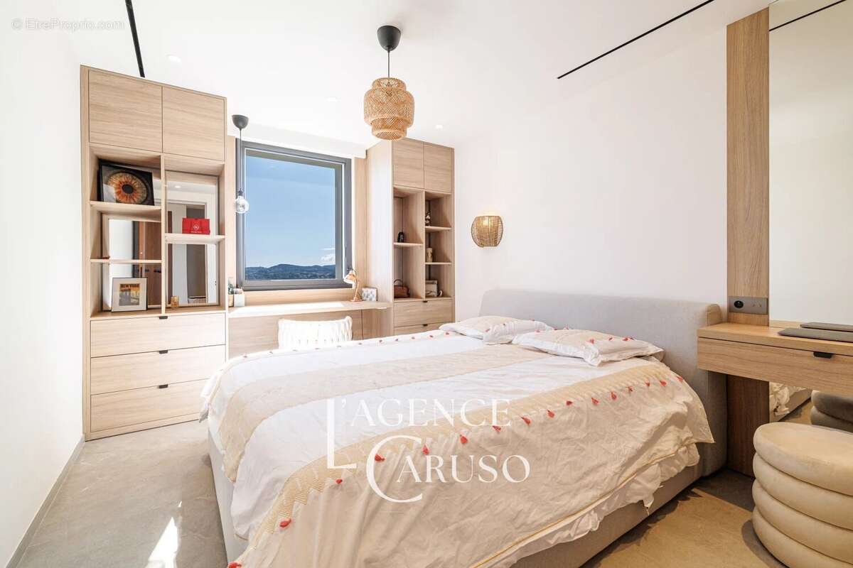 Maison à VILLENEUVE-LOUBET