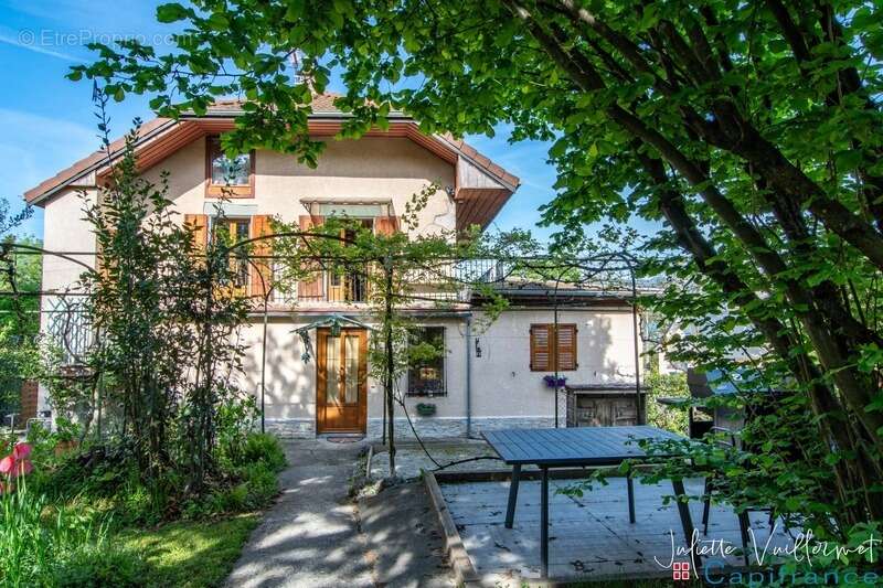 Appartement à AIX-LES-BAINS