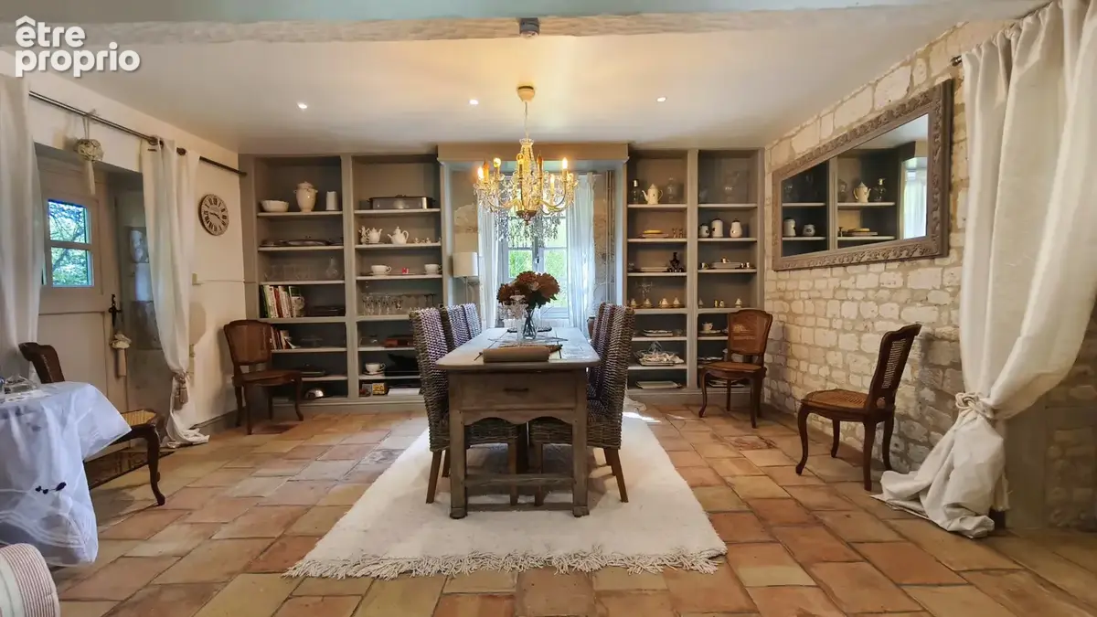 Magnifique maison en pierre avec gîte attenant et 6 575 m2 de terrain arboré - photo 23
