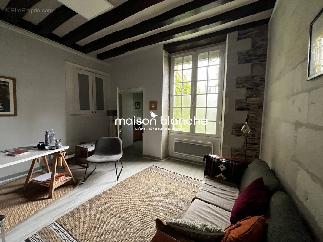Appartement à LES PONTS-DE-CE