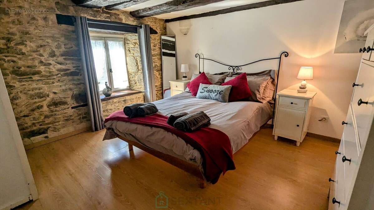 Maison à NOYAL-PONTIVY