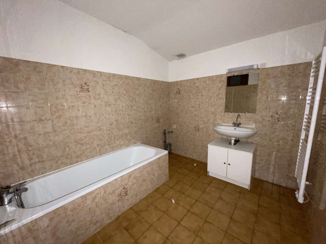 Appartement à LAMONZIE-MONTASTRUC