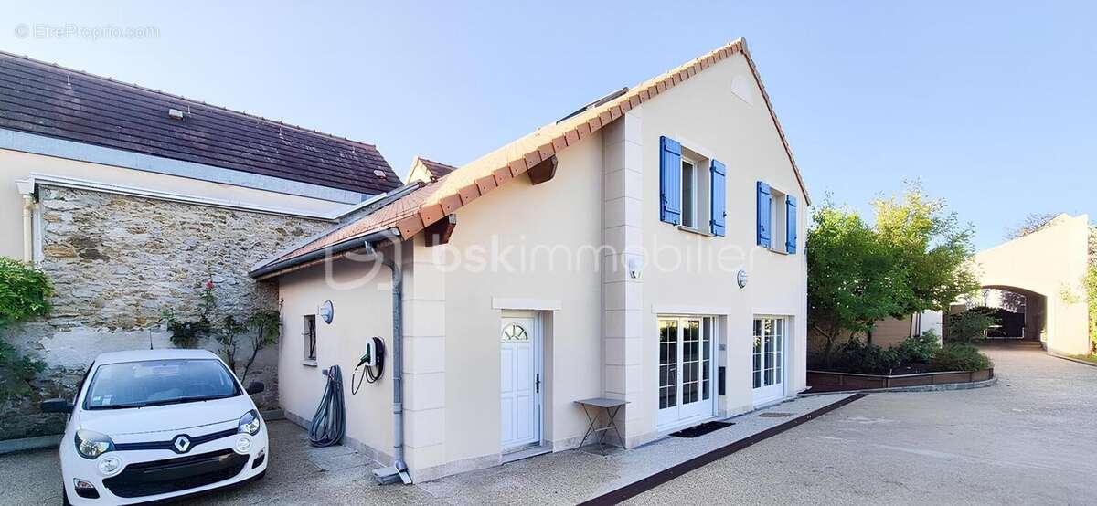 Maison à BALLAINVILLIERS