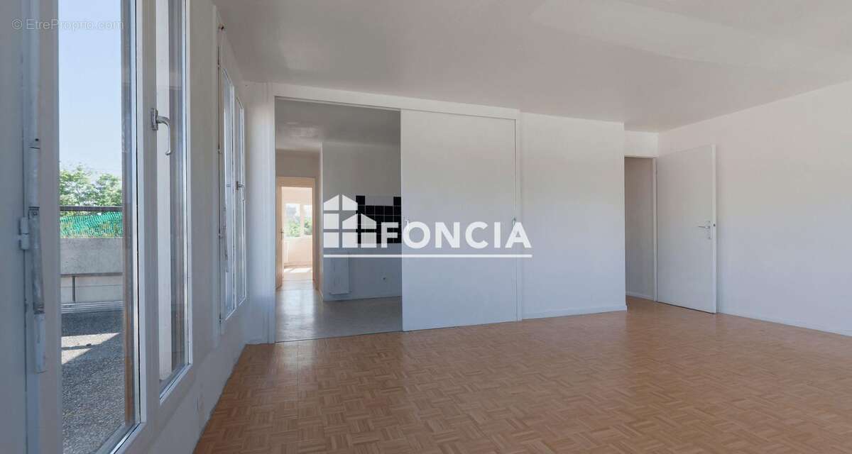 Appartement à EVRY